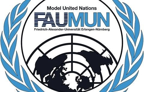 Zum Artikel "FAUMUN – Wie funktioniert die UNO? Wie verhalten sich Diplomat:innen? Wie lösen Staaten aktuelle Krisen?"