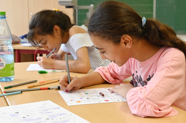 „Ich freue mich darauf, die Kinder wieder durch die Schule flitzen zu sehen“ – Interview mit Evelina Winter