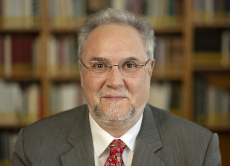 Prof. Dr. Michele Ferrari stellt sein ‚Kleines Fach‘ Mittel- und Neulatein vor