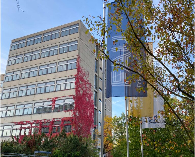 Baumaßnahmen Bismarckstraße 1: Sperrung C-Turm 05.08. – 11.10. und Audimax 02.09. – 27.09.2024